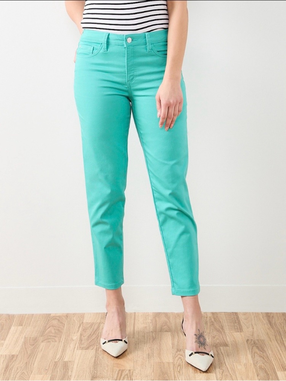 Cleo Lilly Coloured Slim Leg Butt Lift Ankle Jean in Light Turquoise Size 12